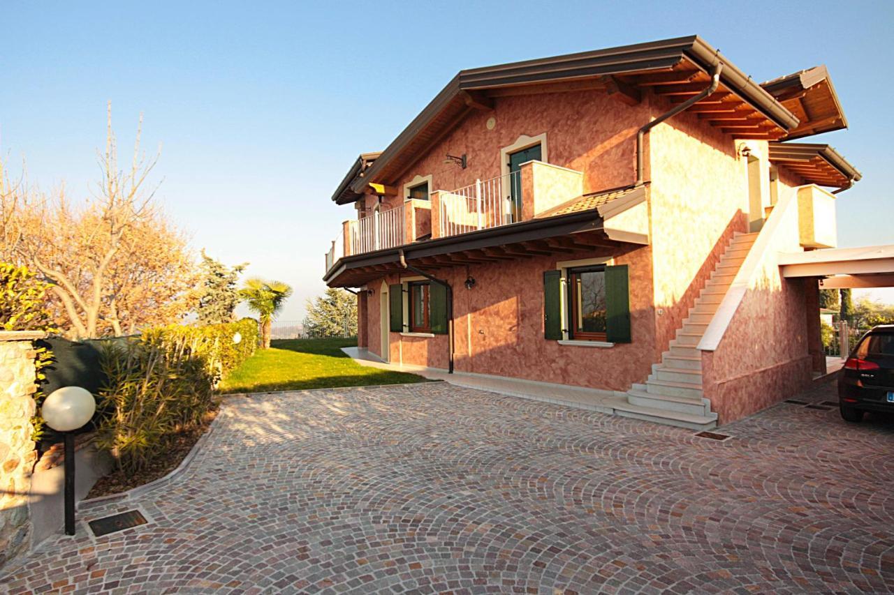 La Villa Degli Ulivi Soiano Del Lago Luaran gambar