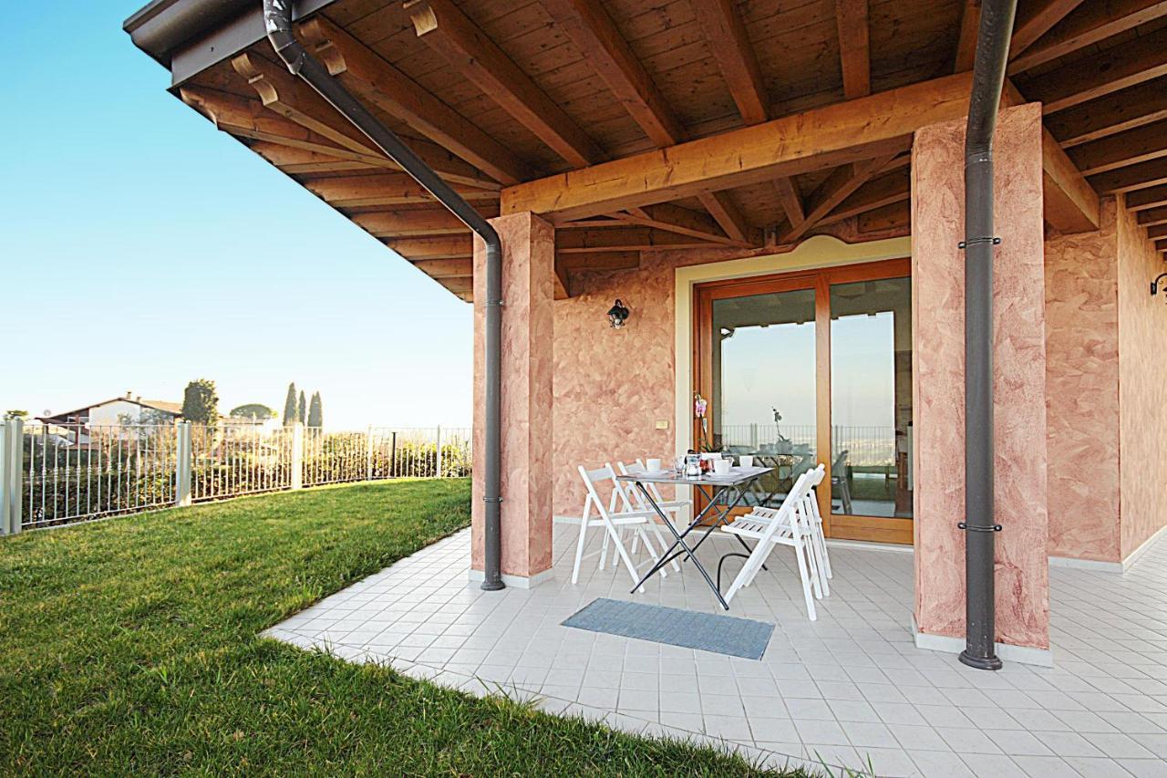 La Villa Degli Ulivi Soiano Del Lago Luaran gambar