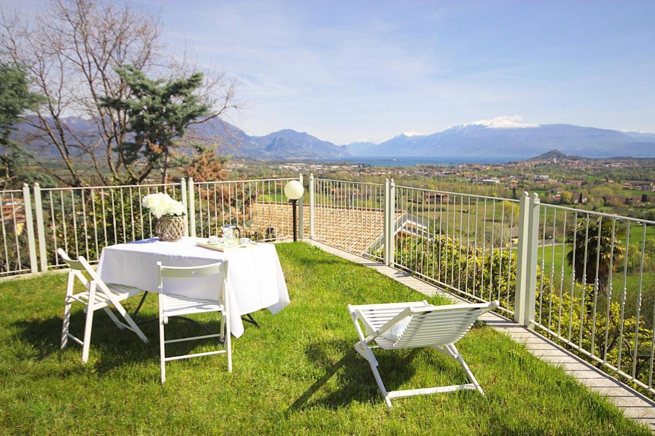 La Villa Degli Ulivi Soiano Del Lago Luaran gambar
