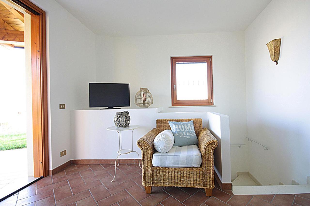 La Villa Degli Ulivi Soiano Del Lago Luaran gambar