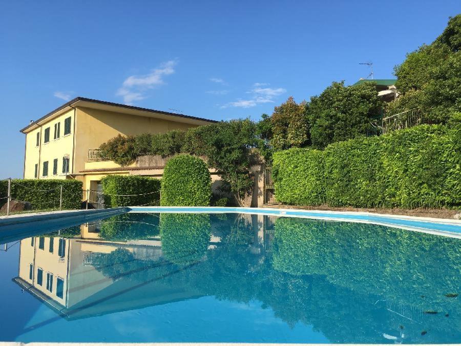 La Villa Degli Ulivi Soiano Del Lago Luaran gambar